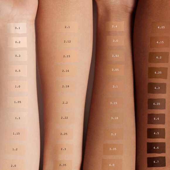 Smashbox Studio Skin 24 Hour Full Coverage Waterproof Foundation - Picture 2 of 6